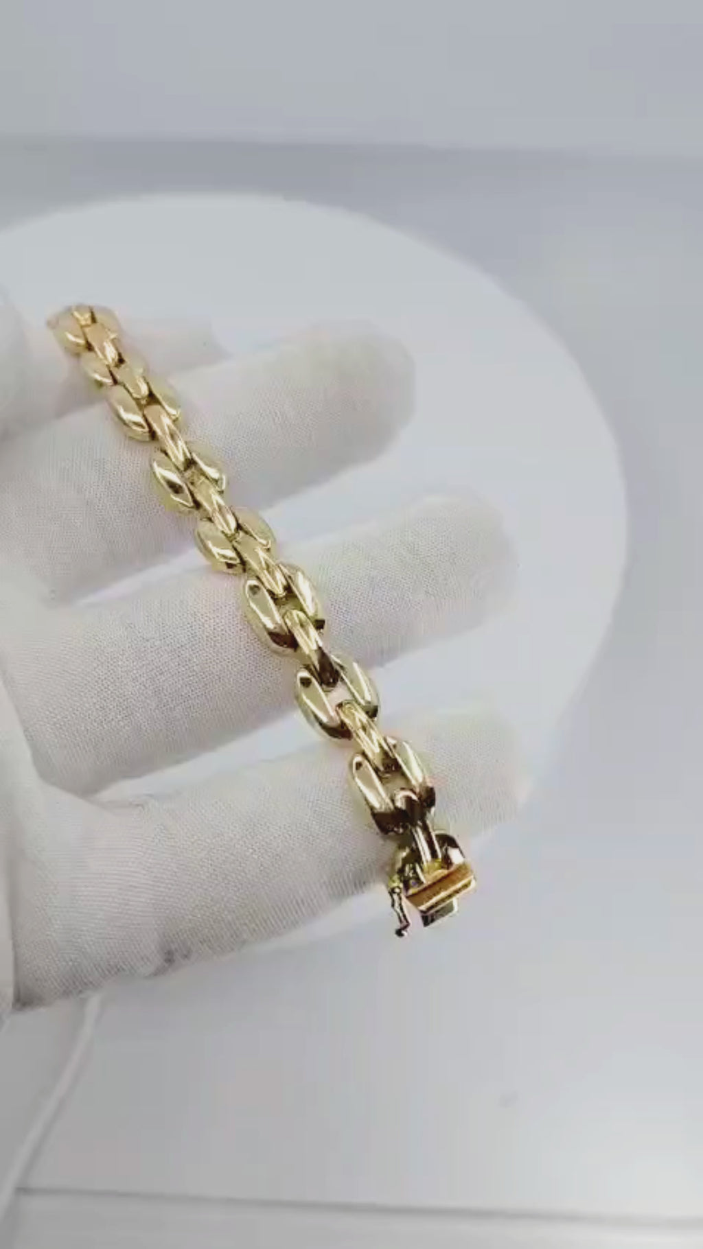 14K Yellow Gold Chain-link Style Bracelet - 12B9