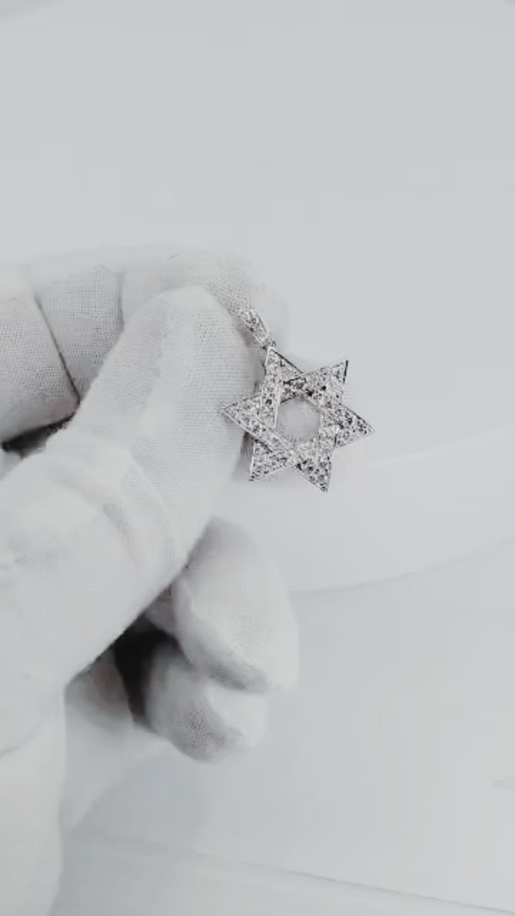 18K White Gold Star of David Diamond Pendant - 1334